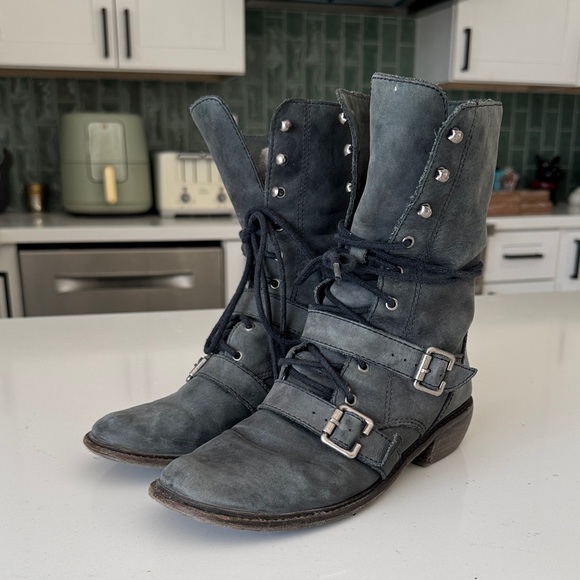 Trouve Shoes - Trouve Sabrina Leather Combat Lace Up Boots